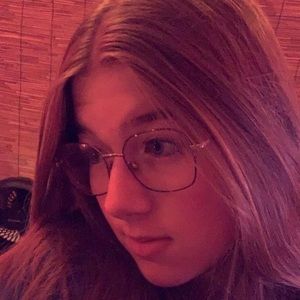 Meet your Posher, Elodie